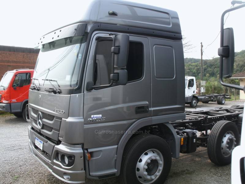 MERCEDES-BENZ - ATEGO 3030 - 2022/2022 - Cinza - Sob Consulta