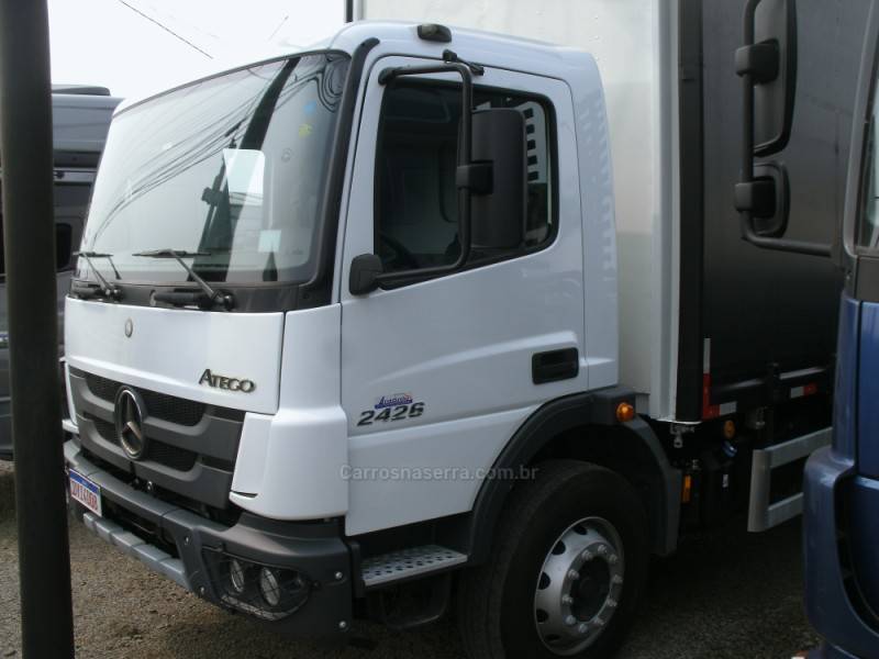 MERCEDES-BENZ - ATEGO 2426 - 2021/2022 - Branca - Sob Consulta