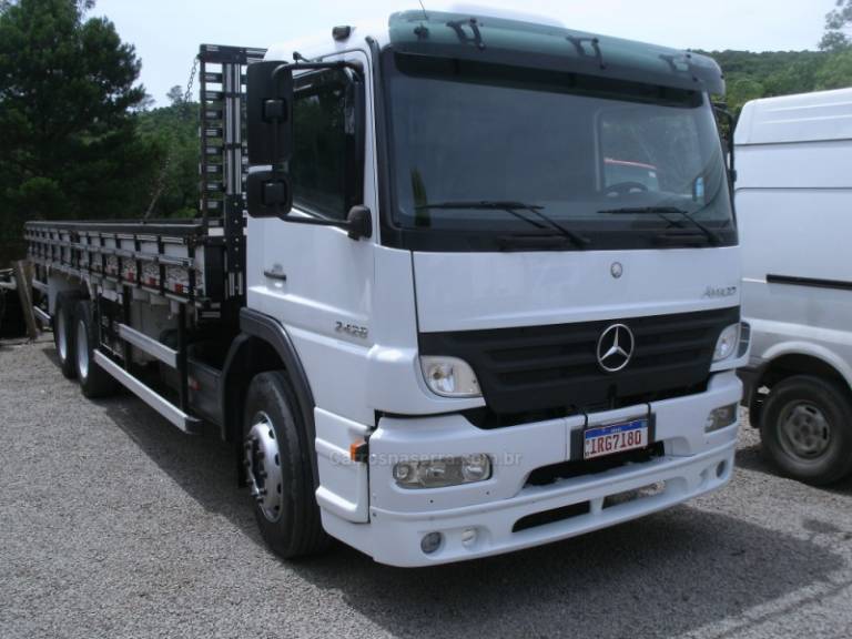 MERCEDES-BENZ - ATEGO 2428 - 2010/2011 - Branca - Sob Consulta